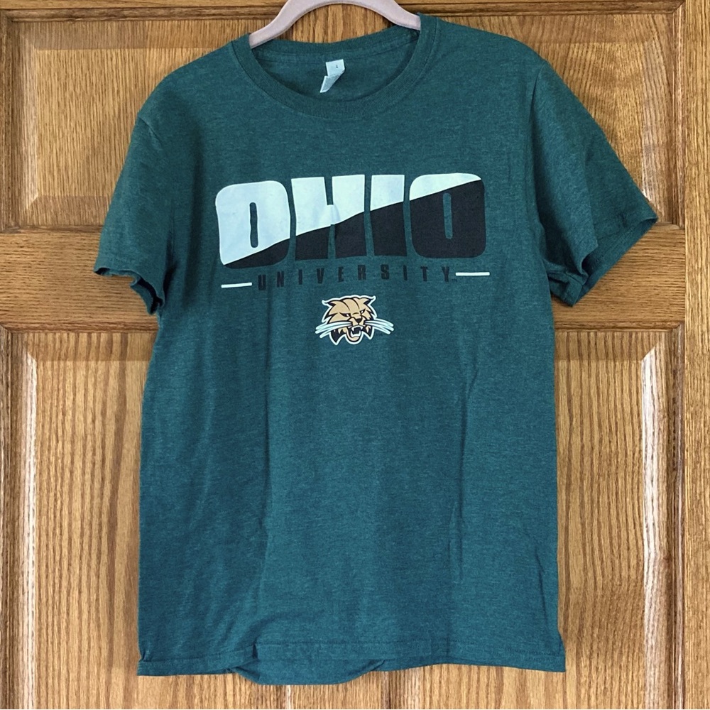 5/$15 Ohio University Green SS T-Shirt Small